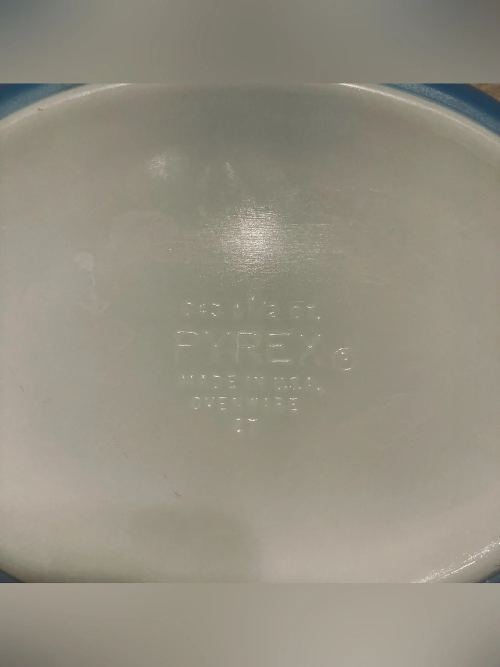Vintage 1960's Pyrex Blue Tulip 1.5 Quart Oval Casserole Dish, with lid